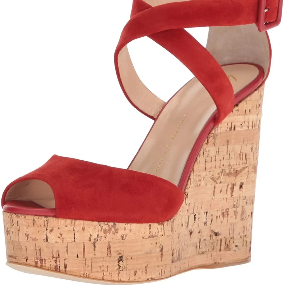 Giuseppe Zanotti: Wedge Sandal Sz: 35